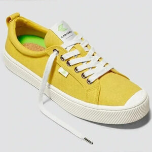 Cariuma OCA Low Canvas Sneaker Yellow Sustainable Vegan Shoe Unisex